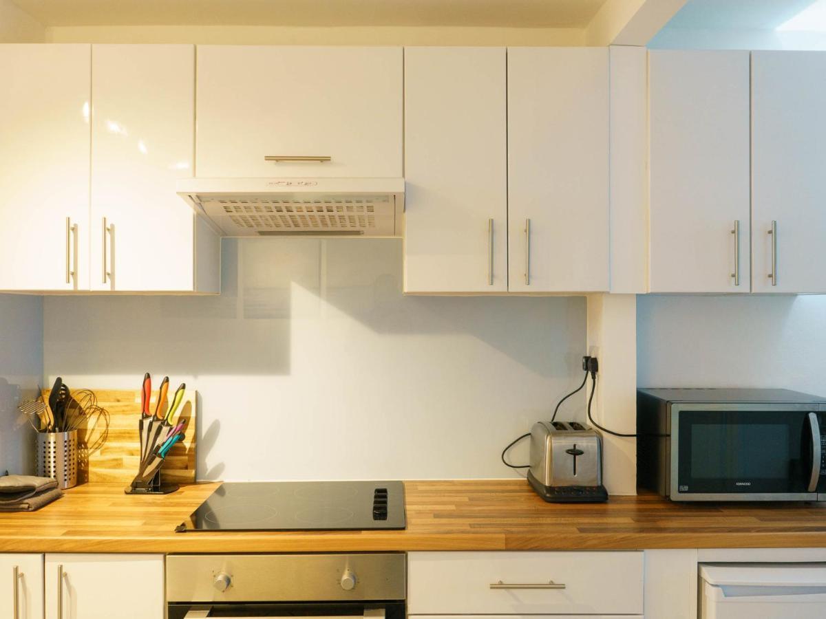 Pass The Keys Modern 2 Bed Flat Overlooking Aberaeron Harbour Luaran gambar