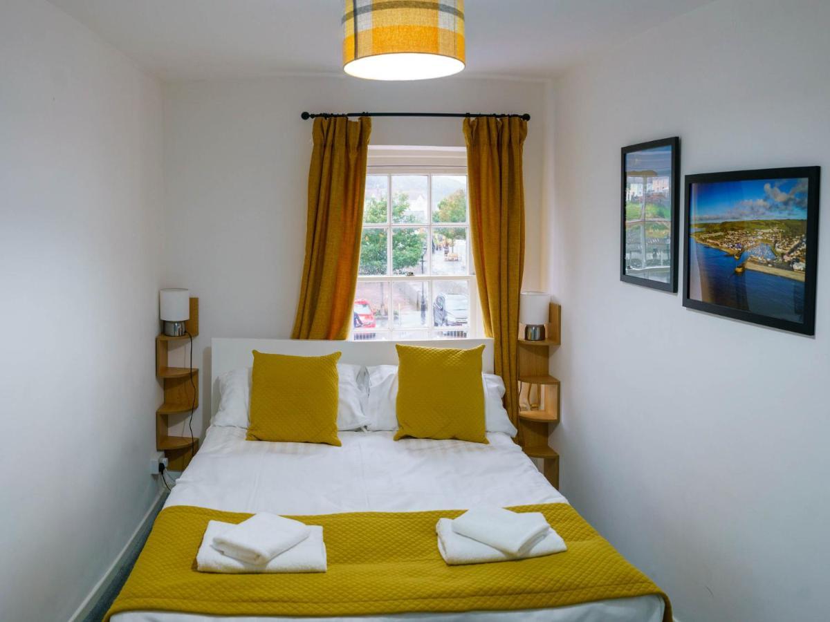 Pass The Keys Modern 2 Bed Flat Overlooking Aberaeron Harbour Luaran gambar