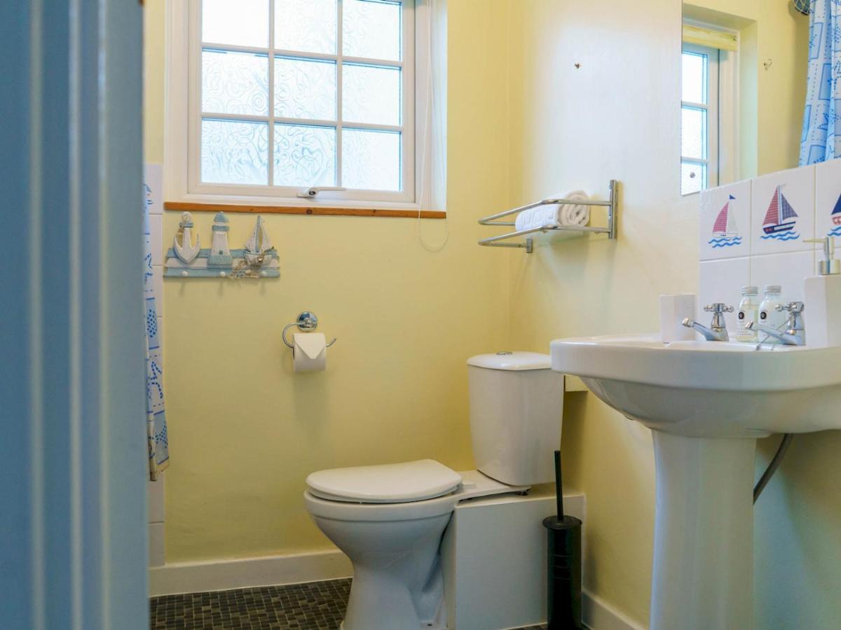 Pass The Keys Modern 2 Bed Flat Overlooking Aberaeron Harbour Luaran gambar